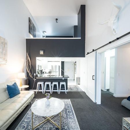 Space Needle Downtown Modern Top Story Penthouse Сиатъл Екстериор снимка