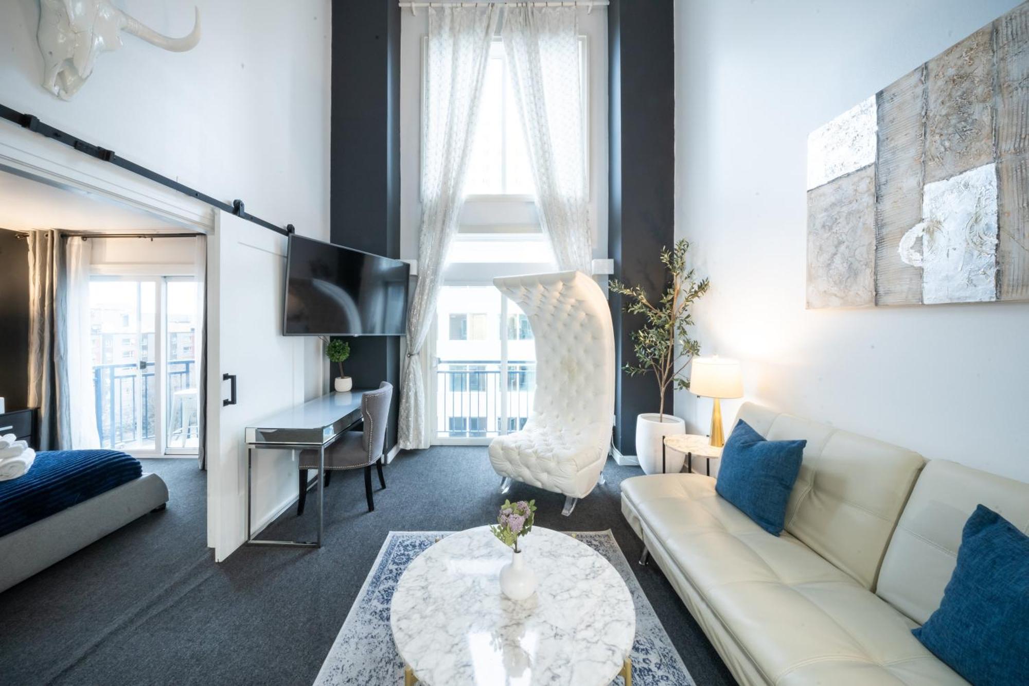 Space Needle Downtown Modern Top Story Penthouse Сиатъл Екстериор снимка